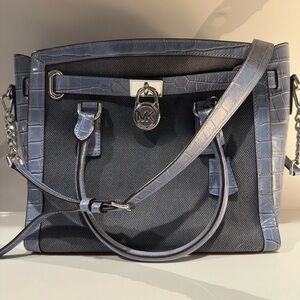 Michael Kors Blue Embossed Satchel ♥️ like New, barely used ❤️